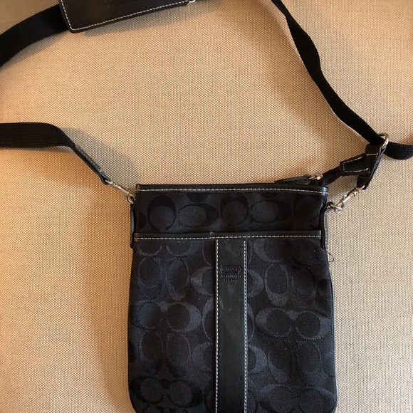 Handbags - Coach Crossbody